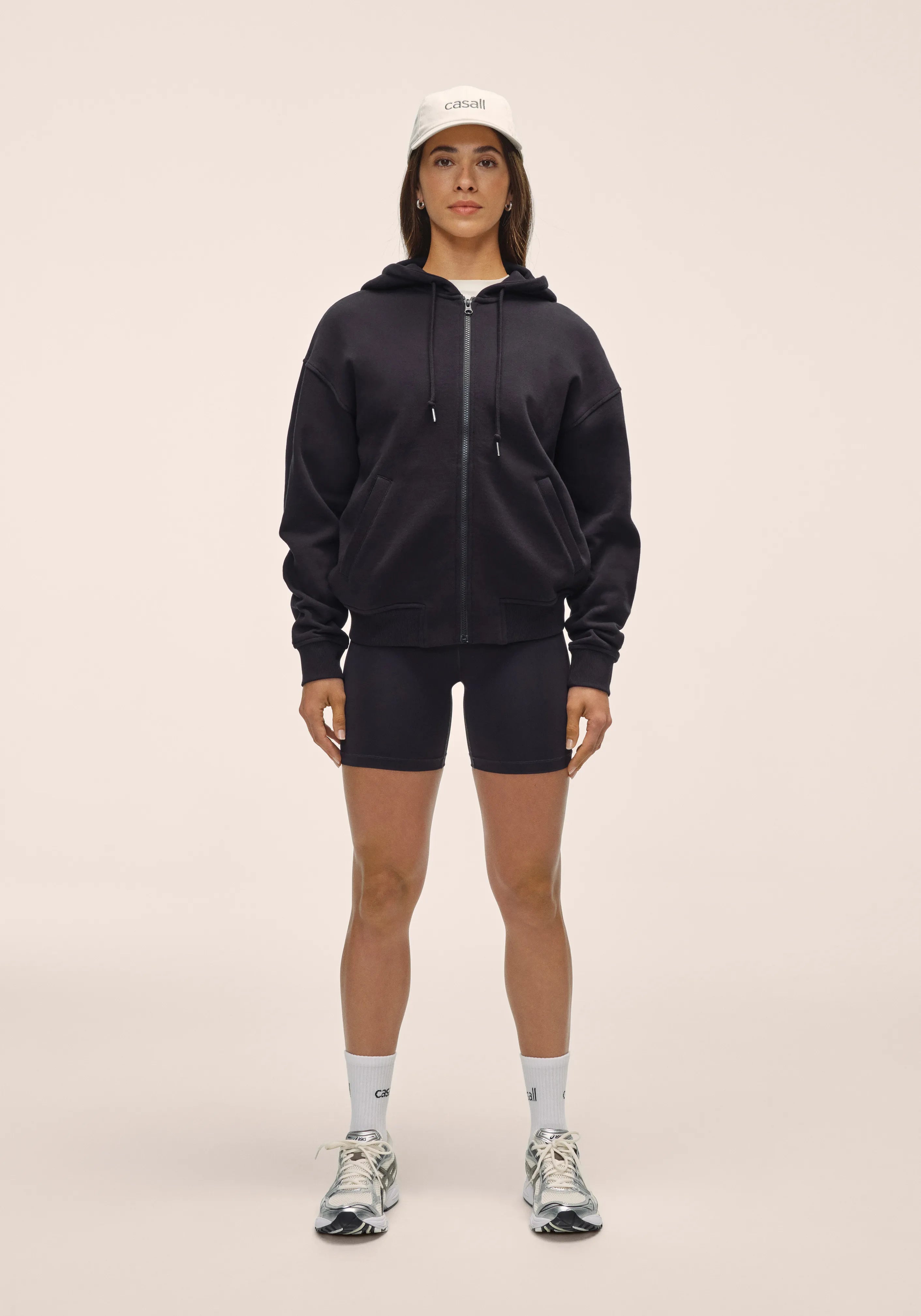 Casall Casual Zip Hoodie felpa nera con cappuccio