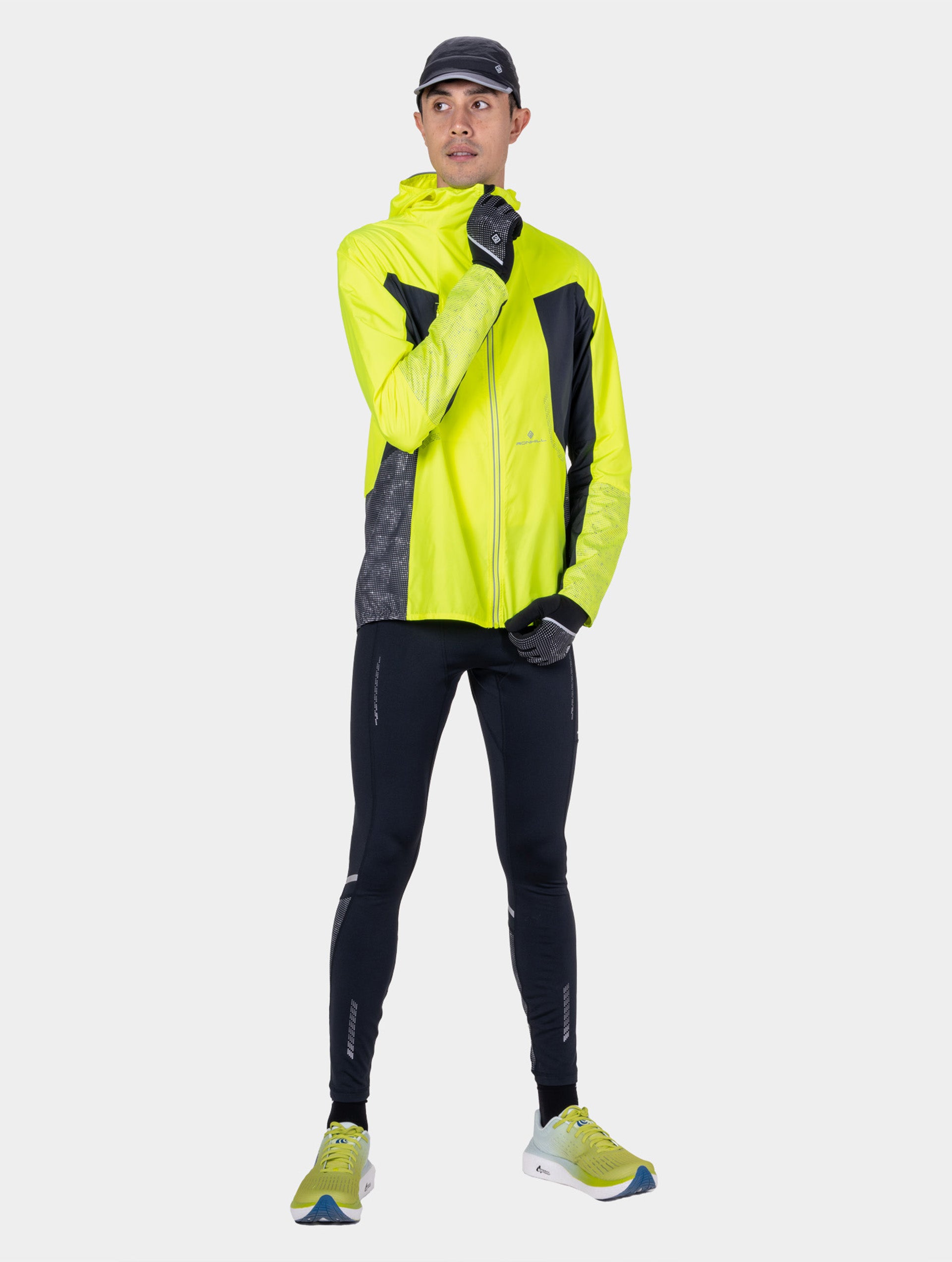 Ronhill Reflect cappellino running nero riflettente
