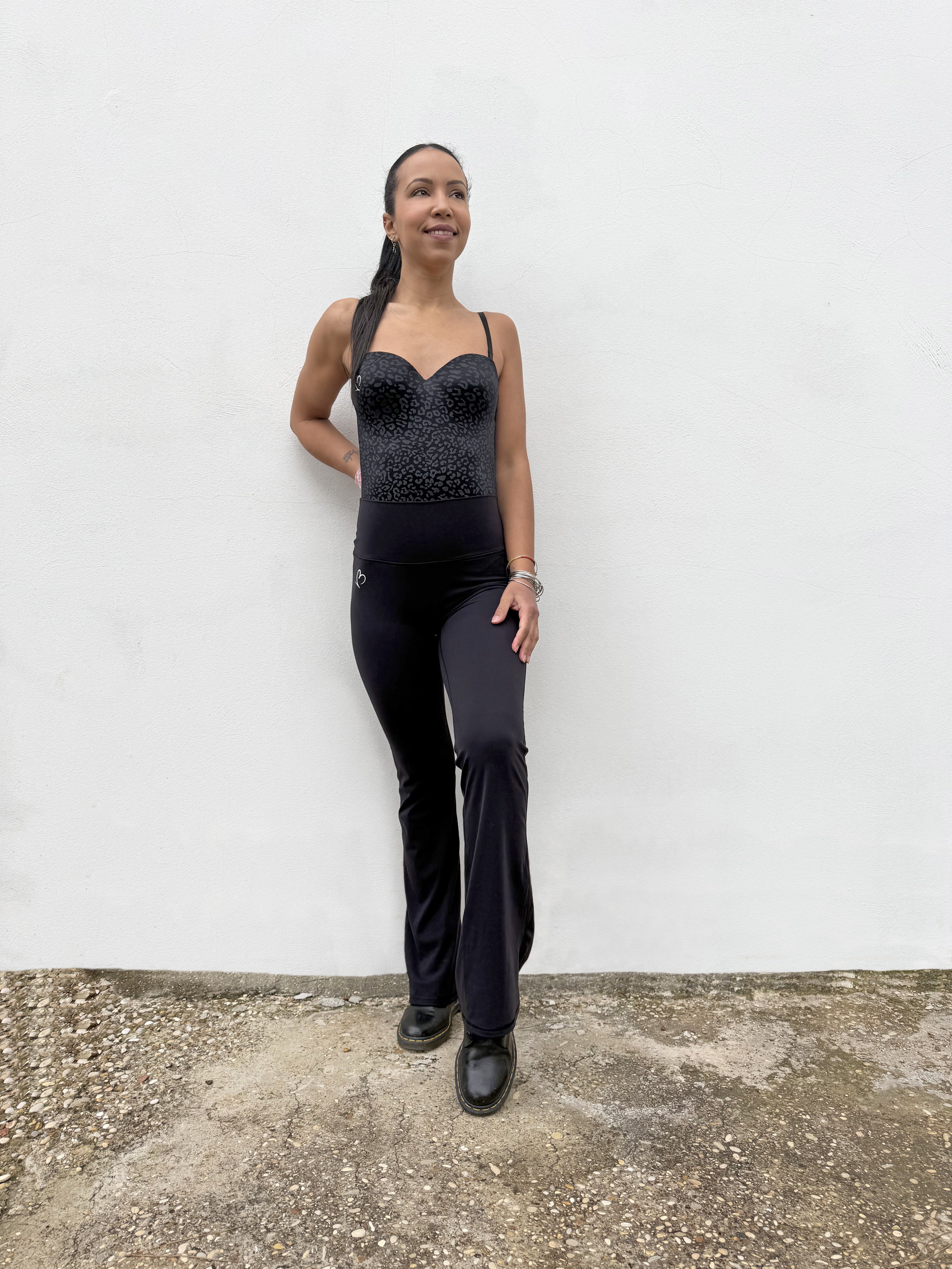 VB Completo Nero tuta body e legging scampanato