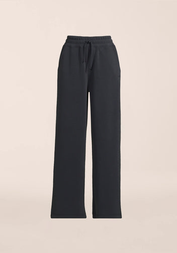 Casall Peachy Straight Leg Jogger Almost Black modal